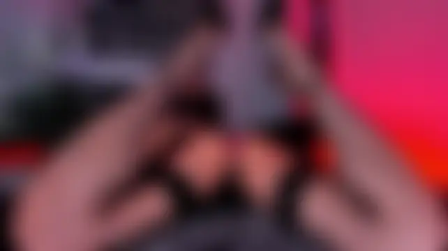 Draculairis Adlı Modelin Web Kamerası Şovu