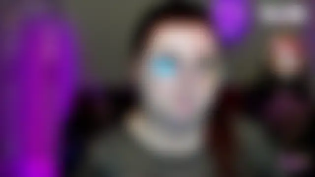 Alicia_love00's Live Chat Room