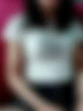 Hinna_x Adlı Modelin Canlı Sohbet Odası