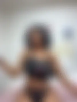 Chat +18 de ELAINE_xXxX ao vivo