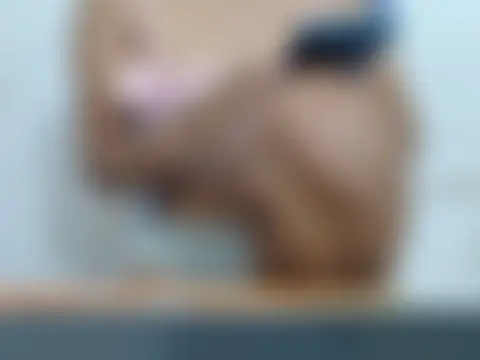 PrettyClaudia élő chatszobája