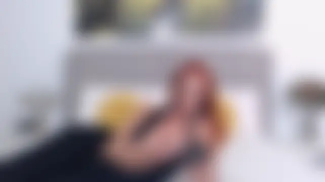 MikaelaBlommm – Naživo chatovacia miestnosť
