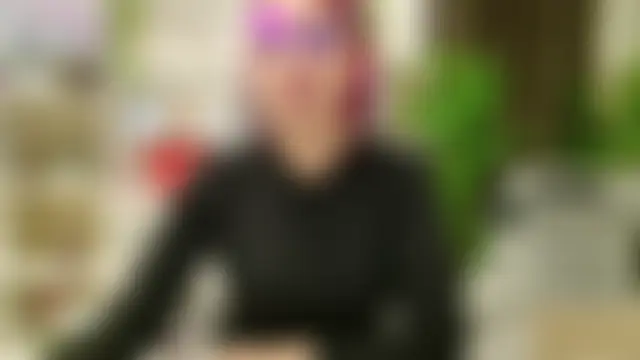 غرفة دردشة DirtyMature المباشرة