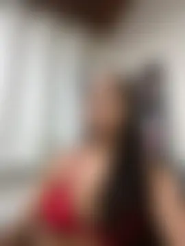 hannahchavess 现场聊天室