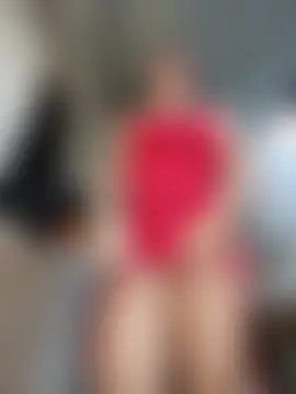 غرفة دردشة Rous-squir المباشرة
