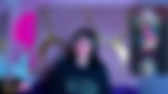 Živá chatovací místnost NaniiSisy