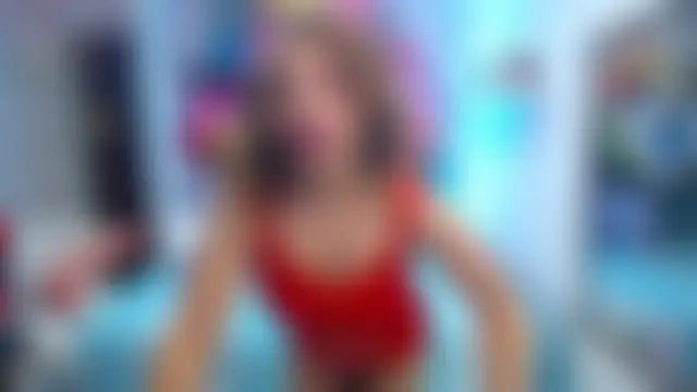 thalia_mills19 Adlı Modelin Canlı Sohbet Odası