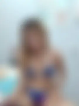 Sexxie_Ella22 现场聊天室