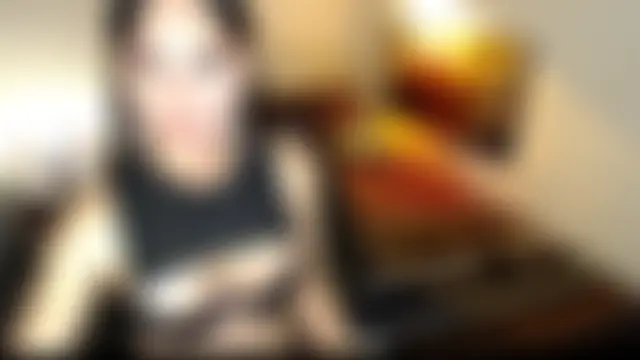 NinaDOM4CUMn Webbikameraesitys