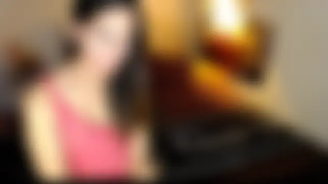NinaDOM4CUM: διαδικτυακό σόου στην κάμερα