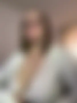 CurvyLust_x – Naživo chatovacia miestnosť