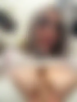 CurvyLust_x live-chat rom