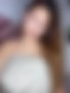 Melody_rouxxx – Naživo chatovacia miestnosť
