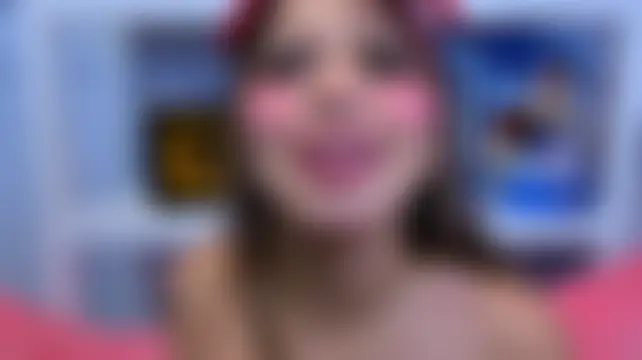 חדר צ'אט בשידור חי של miss__evolet