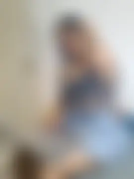 SofiiMilf's Live Chat Room