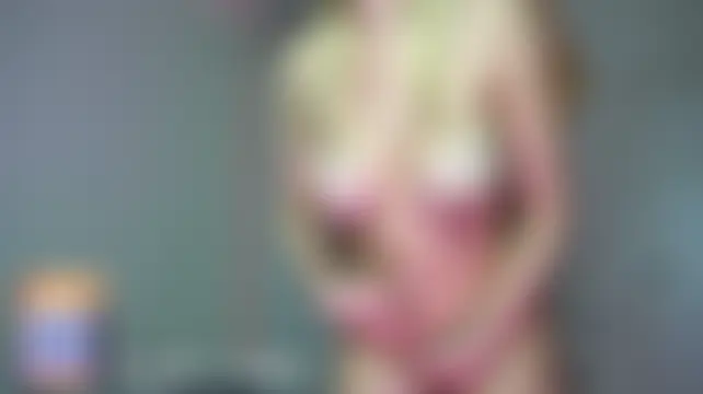 cream_fucks élő XXX-chatje