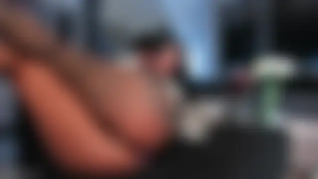 Show modela belllbonniie na web-kameri