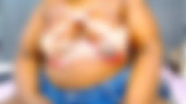 XXX chat uživo modela ROYALASS25