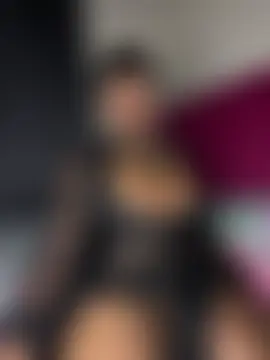 QUEEN_NOBUHLE_FEMDOM_777 Cameră chat live