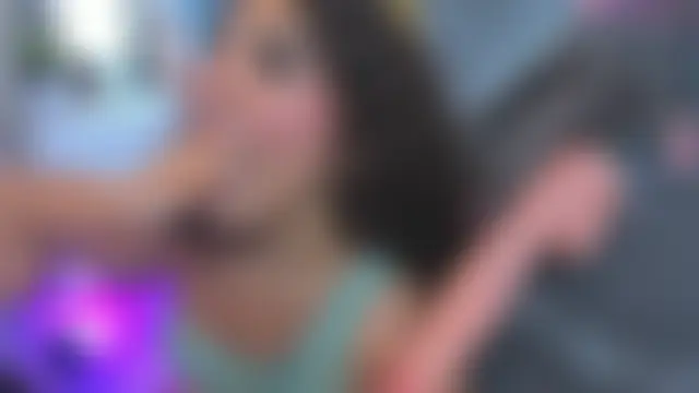 little_valentinaa's Live Chat Room