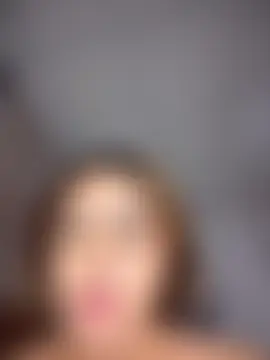 MayaMoanXXX's Live Chat Room