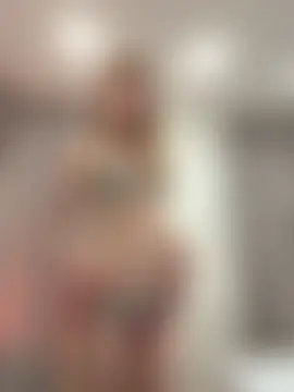 Živá chatovací místnost FriendlyFire_18