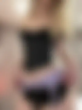 FriendlyFire_18's Live Chat Room