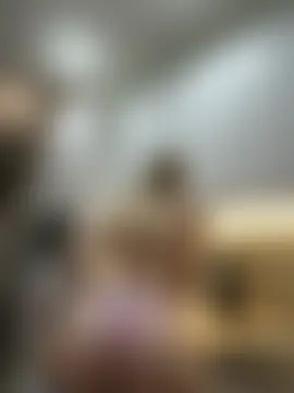 חדר צ'אט בשידור חי של FriendlyFire_18