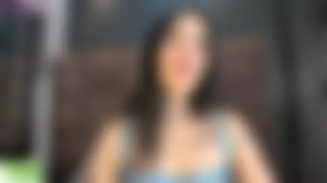 Scarlet__Jones_ élő chatszobája