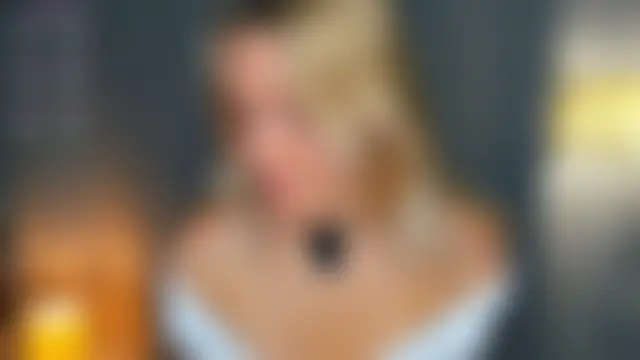 Pokój czatu na żywo – DianeHonnette