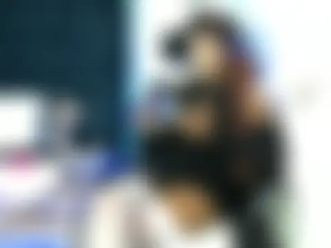 Sala de chat ao vivo de Bustyquin