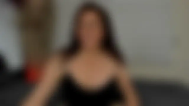 angela_fiory's Live Chat Room