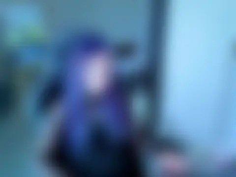 Živá chatovací místnost violet-siren-x