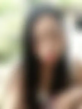 Chat soba uživo modela zhen-zo