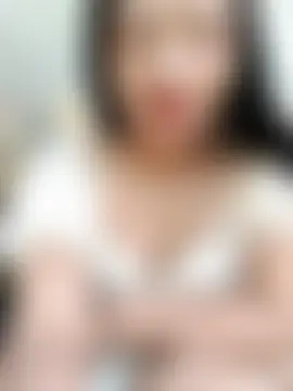 zhen-zo Adlı Modelin Canlı Sohbet Odası