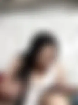 zhen-zo Adlı Modelin Canlı Sohbet Odası