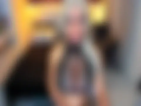 הופעת סקס קאם בשידור חי של UrGoddessJuliax