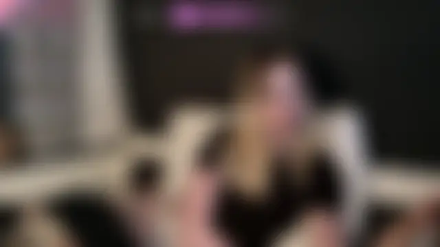 Chat +18 de Fluffy_Cloude ao vivo