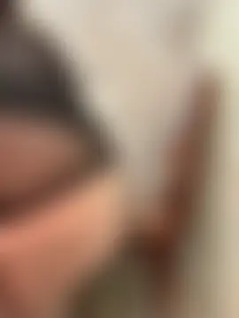 CurvyVelvetXO – Naživo chatovacia miestnosť
