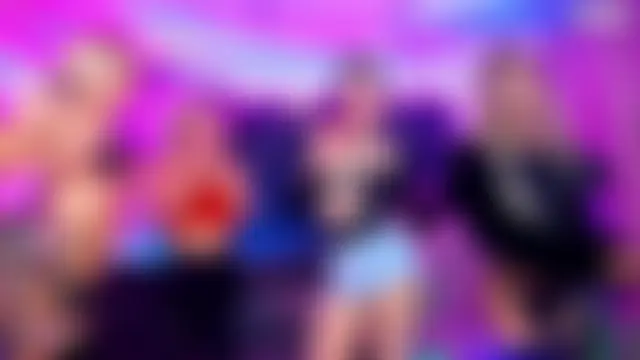 Show modela Queens_Wonders_Blonders na web-kameri