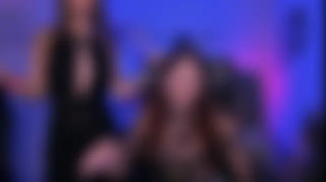 isabel_wave Adlı Modelin Canlı Sohbet Odası