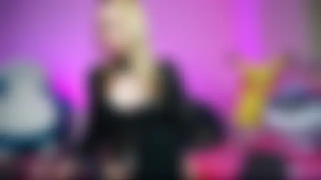 חדר צ'אט בשידור חי של StellaCinderella