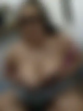 linahotlatina's Live Chat Room