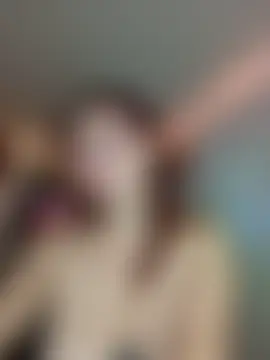 Ema_goddess Adlı Modelin Canlı Sohbet Odası