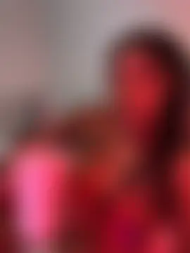 ToyaThickn Live chat-huone