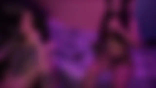 Show modela AhntiQ na web-kameri
