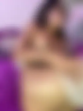 Violeth_00 Adlı Modelin Canlı XXX Sohbeti