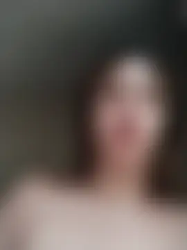 Latina_azura333 élő chatszobája