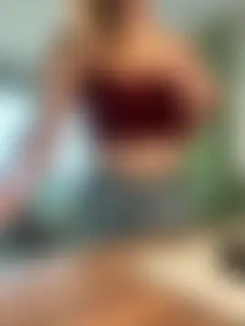 Živá chatovací místnost CarolainGilbert