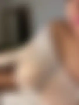 Lena-Williamss' Live Chat Room